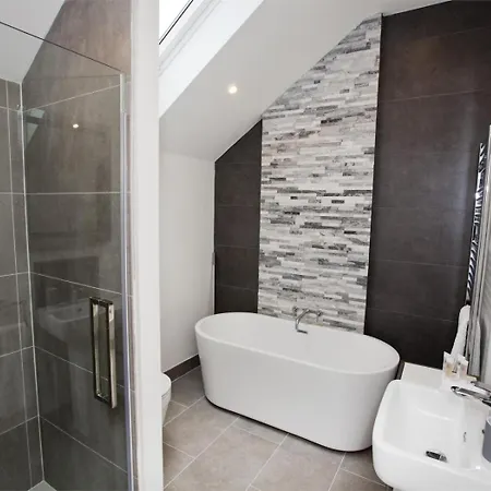 4 Bed In Oc-g0074