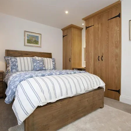 4 Bed In Oc-g0074